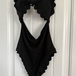 Cupshe Black Textured Swimsuit